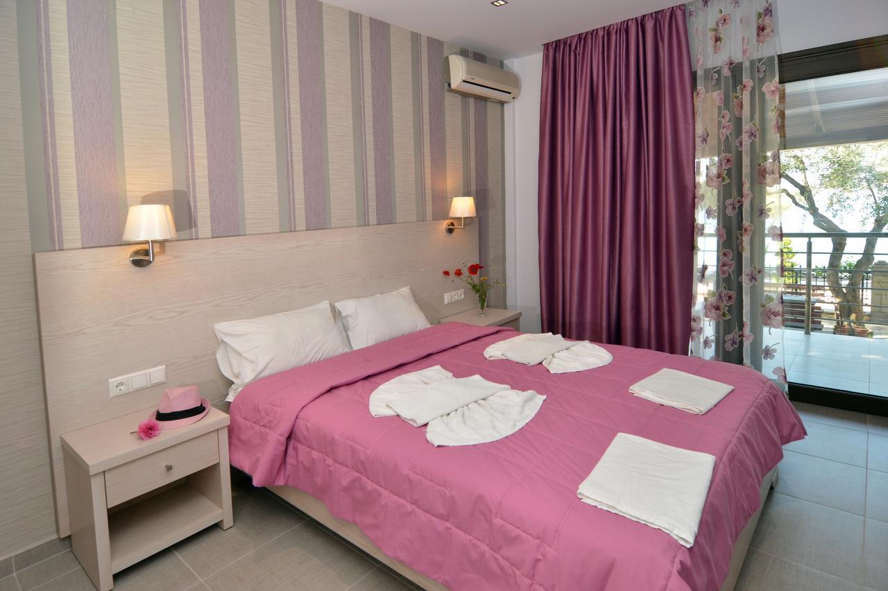 Hotel Akti Pefkari Bagian luar foto