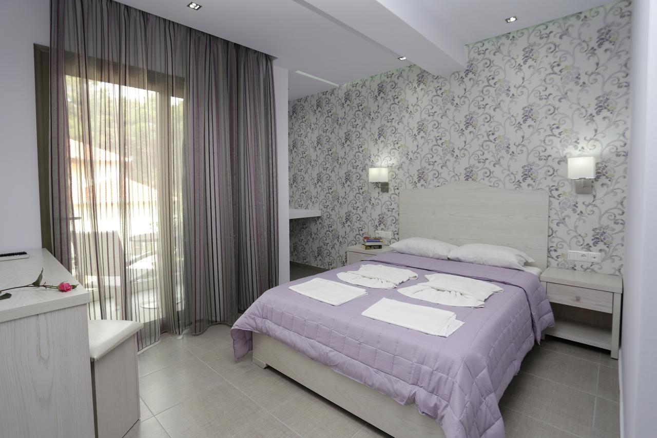 Hotel Akti Pefkari Bagian luar foto